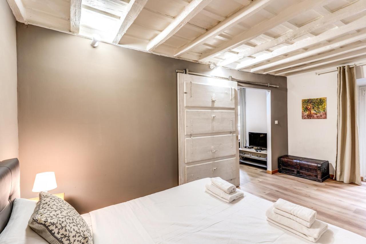 Lovely Spacious Apartment Near The Colosseum Ρώμη Εξωτερικό φωτογραφία