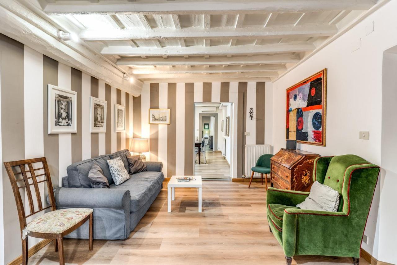 Lovely Spacious Apartment Near The Colosseum Ρώμη Εξωτερικό φωτογραφία