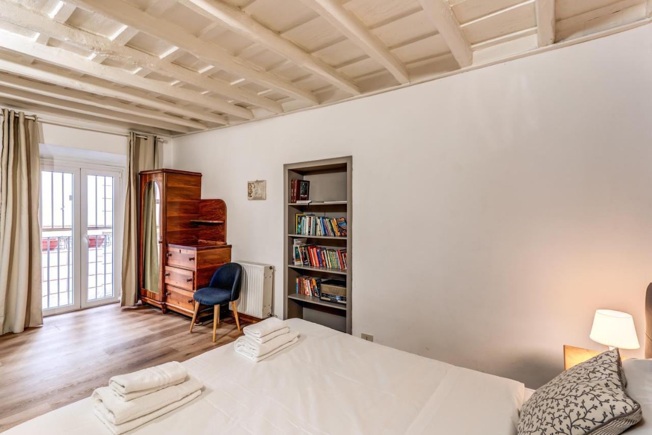 Lovely Spacious Apartment Near The Colosseum Ρώμη Εξωτερικό φωτογραφία