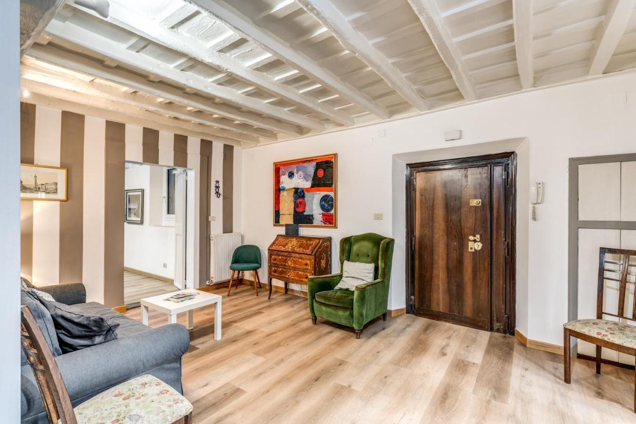 Lovely Spacious Apartment Near The Colosseum Ρώμη Εξωτερικό φωτογραφία
