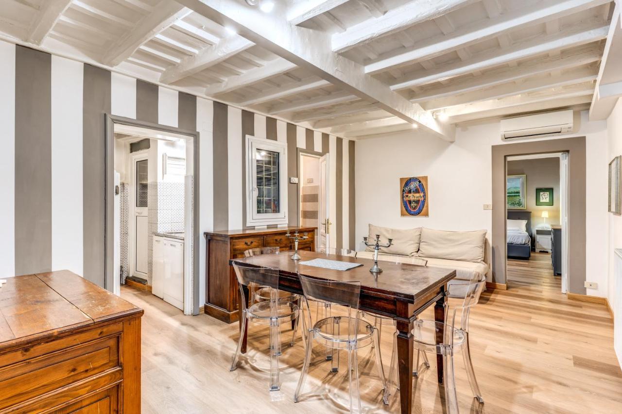 Lovely Spacious Apartment Near The Colosseum Ρώμη Εξωτερικό φωτογραφία