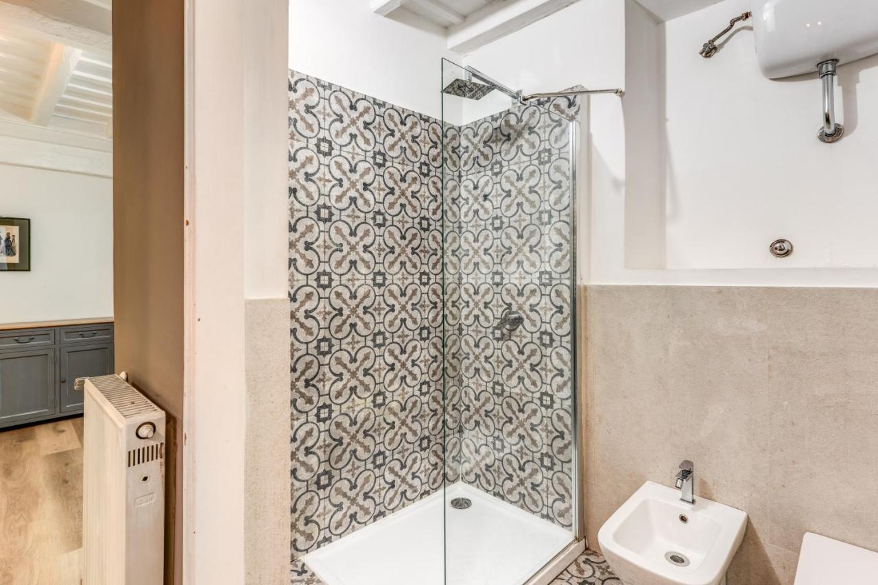 Lovely Spacious Apartment Near The Colosseum Ρώμη Εξωτερικό φωτογραφία