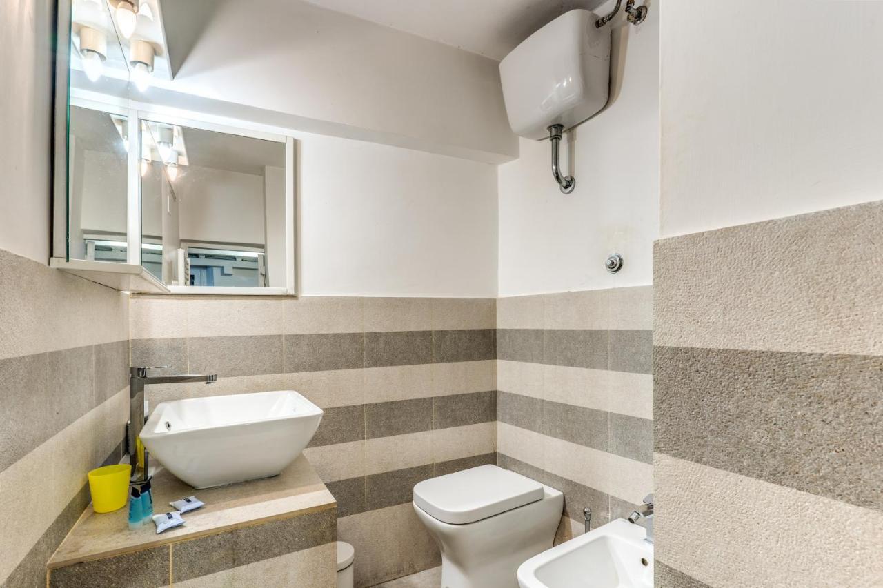 Lovely Spacious Apartment Near The Colosseum Ρώμη Εξωτερικό φωτογραφία